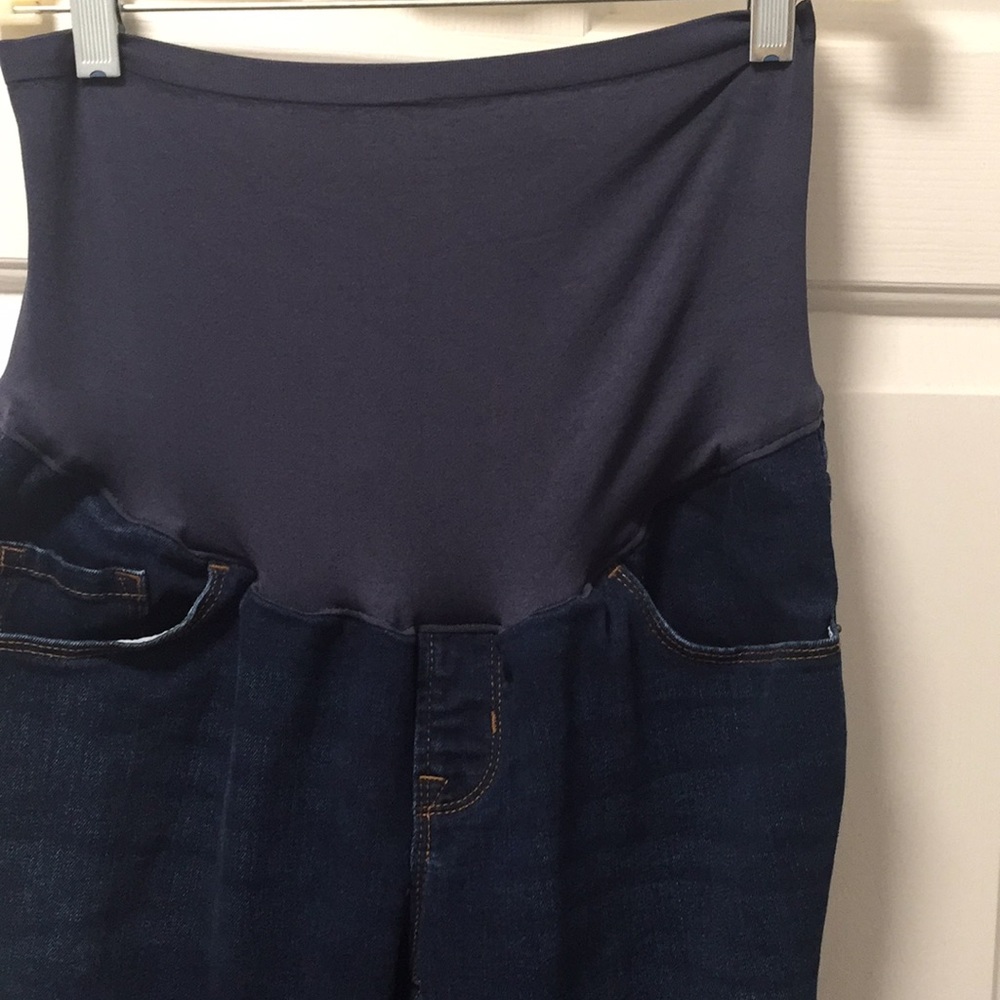 Old Navy Women’s Maternity Skinny Jeans - Picture 2 of 9